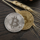 2 Moedas Bitcoin Físicas Ouro E Prata- Edição Comemorativa