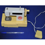 Antiga Máquina De Costura De Brinquedo Imcd Funcionando Top