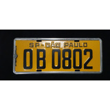 Antiga Placa De Automóvel. Amarela Com Lacre