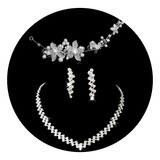 Conjunto Coroa, Colar E Brincos Para Noiva, Debutante, Miss. Tiara, Porta Coque, Arranjo Cor Prata Com Strass. Cód: Ac1