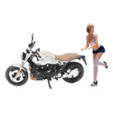 Figura Pintada Em Escala 1:64 E Motocicleta Para Diorama De