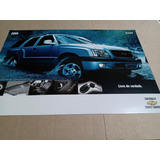 Folder Catálogo Chevrolet Blazer Ano 2005 Medida 32x22 Cms.