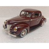Ford Deluxe Coupe 1940 - 1/18