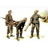 German Tank Hunters 1944 - Master Box - 1:35 Plastimodelismo