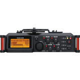 Gravador Digital Tascam Dr-70d Multi-track Com Mic Integrado Cor Preto Voltagem 110v/220v