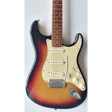 Guitarra Fender Stratocaster Deluxe Americana -
