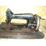 Antiga Máquina De Costura Manivela Restauraçao