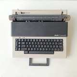 Antiga Máquina De Escrever Elétrica Olivetti