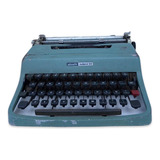 Antiga Máquina De Escrever Olivetti