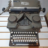 Antiga Maquina De Escrever Royal De 1934 Americana