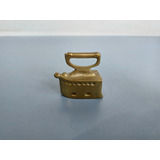 Antiga Miniatura De Ferro De Passar Roupa Em Bronze