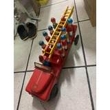 Antigo Caminhão Dos Bombeiros Em Madeira Da Estrela