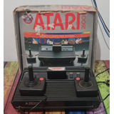 Atari 2600s Na Caixa Serial Batendo Mais 1 Jogo