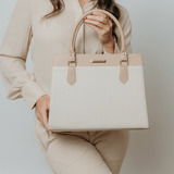 Bolsa Feminina Grande Com Alça Transversal Fecho Em Zíper Cor Nude creme Reforçada Espaçosa Com Forro