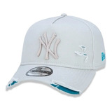 Boné New Era New York Yankees Baseball Aba Curva Bolinha