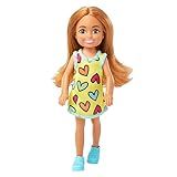 Boneca Barbie Chelsea 14 Cm Cabelo Castanho Claro Vestido Corações Tênis Azul HNY57 Mattel