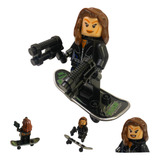 Bonecos Avengers Super Heróis Com Skate 8 Cm Altura