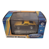 Carrinho Hot Wheels Custom 67 Mustang Case Trincada 1 87