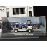 Carro Mini Moke Coleção James Bond Acrílico Trincado Veja