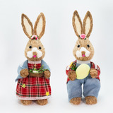 Casal De Coelhos Páscoa Decoração Em Palha Coelhinhos Xadrez