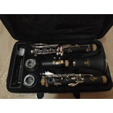 Clarinete Yamaha Profissional Nova  Ycl 650