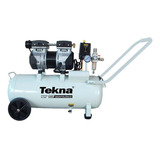 Compressor Odontológico Isento Óleo Tekna 35l 6 4pés 220v Cor Branco