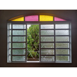 Conjunto De Janelas Com Vitral