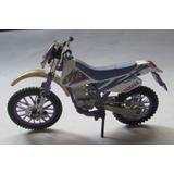 D3996 Miniatura Motocicleta Yamaha Ttr Maisto Medindo 12x