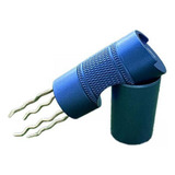 E 2 Colocando Ferramenta De Reparo De Divot De Garfo Verde