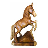 Escultura De Cavalo Talhado Em Madeira