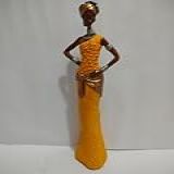 Estátua Mulher Africana 38cm De Gesso Pintada A Mão Com Muito Amor E Crinho Peça única Pintura Estilosa Linda Peça Para Decoração 