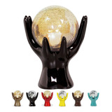 Estatueta Enfeite Decoração Mesa Sala Mãos Com Esfera Bola Cor Preto Dourado