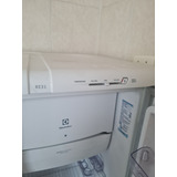 Geladeira Electrolux Cycle Defrost 240l Branca Re31 127v