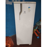 Geladeira Electrolux Re31 Branca 240l 127v Cor Branco