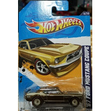 Hot Wheels 2012 '67 Ford Mustang Coupe Super T. Hunt V5373