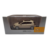 Opel Astra Hatch - Escala 1/43 - Marca Minichamps 